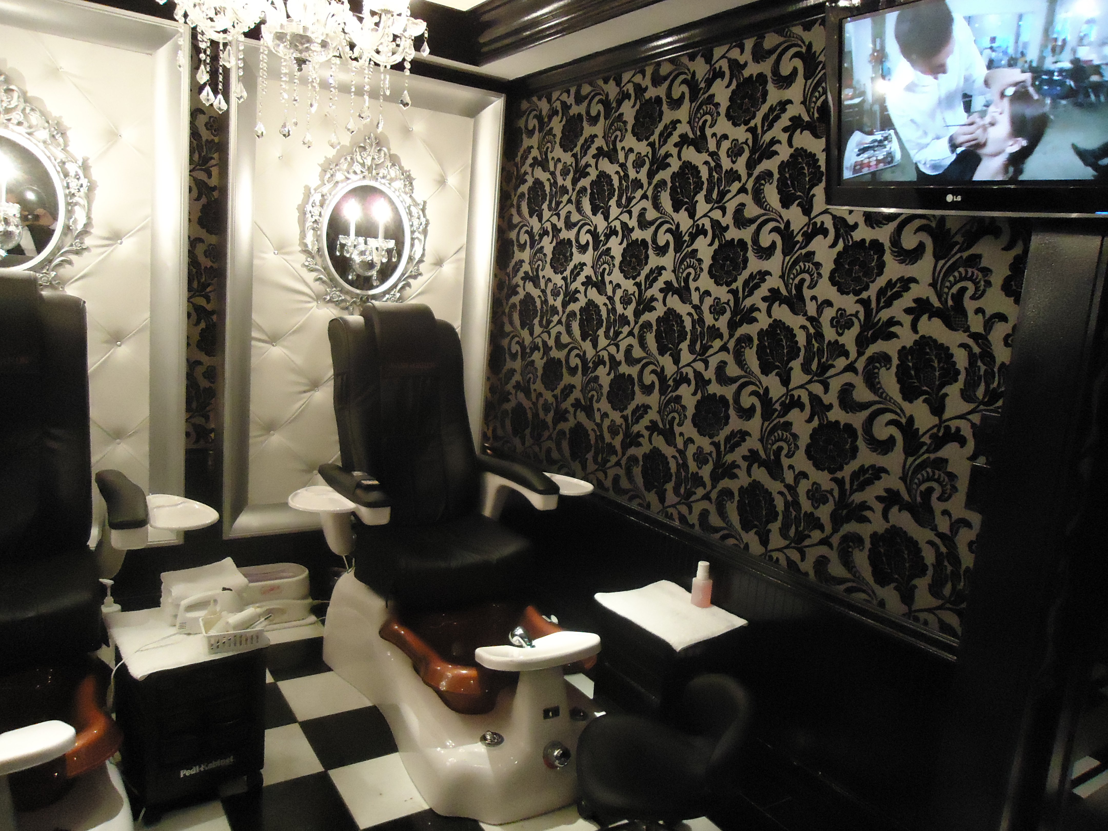 Правильный выбор педикюрного кресла Правильный выбор педикюрного кресла