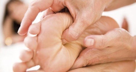 Расслабляющий массаж стоп, процедура массажа стоп