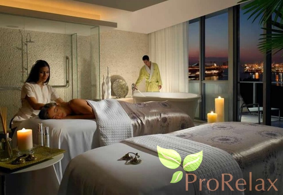 Стол для массажа с ящичком PR_071 в интерьере салона красоты