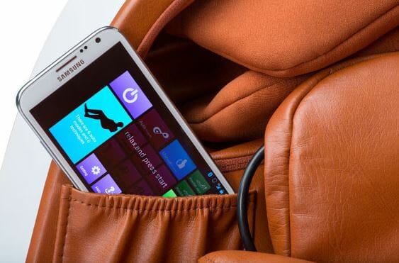 Кресло для массажа YAMAGUCHI Axiom YA-6000 пульт