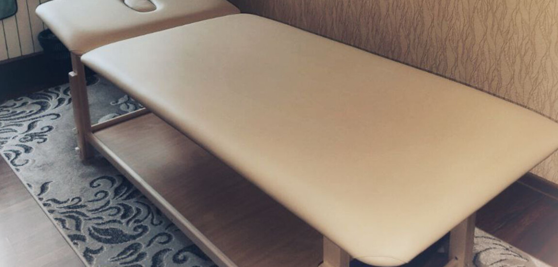 Кушетка масажно-косметологічна PR_007o бежевий Кушетка масажно-косметологічна PR_007o бежевий