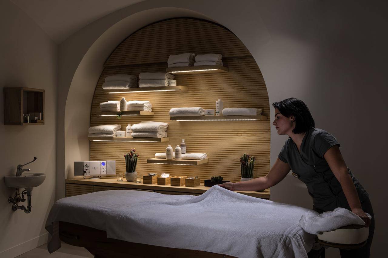 Вибір правильного масажного столу